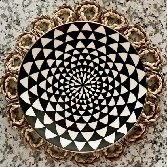 Set of 8 Boho Flower Seagrass & Corn Husk Placemats - Picture 4 of 7